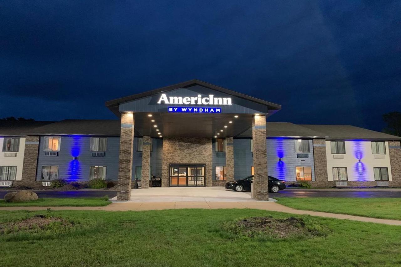 AmericInn by Wyndham Prairie du Chien Exterior foto