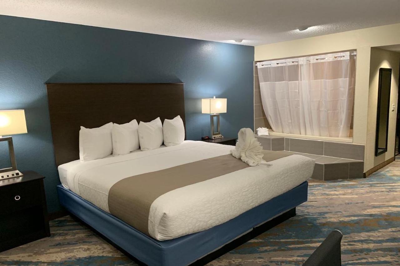 AmericInn by Wyndham Prairie du Chien Exterior foto
