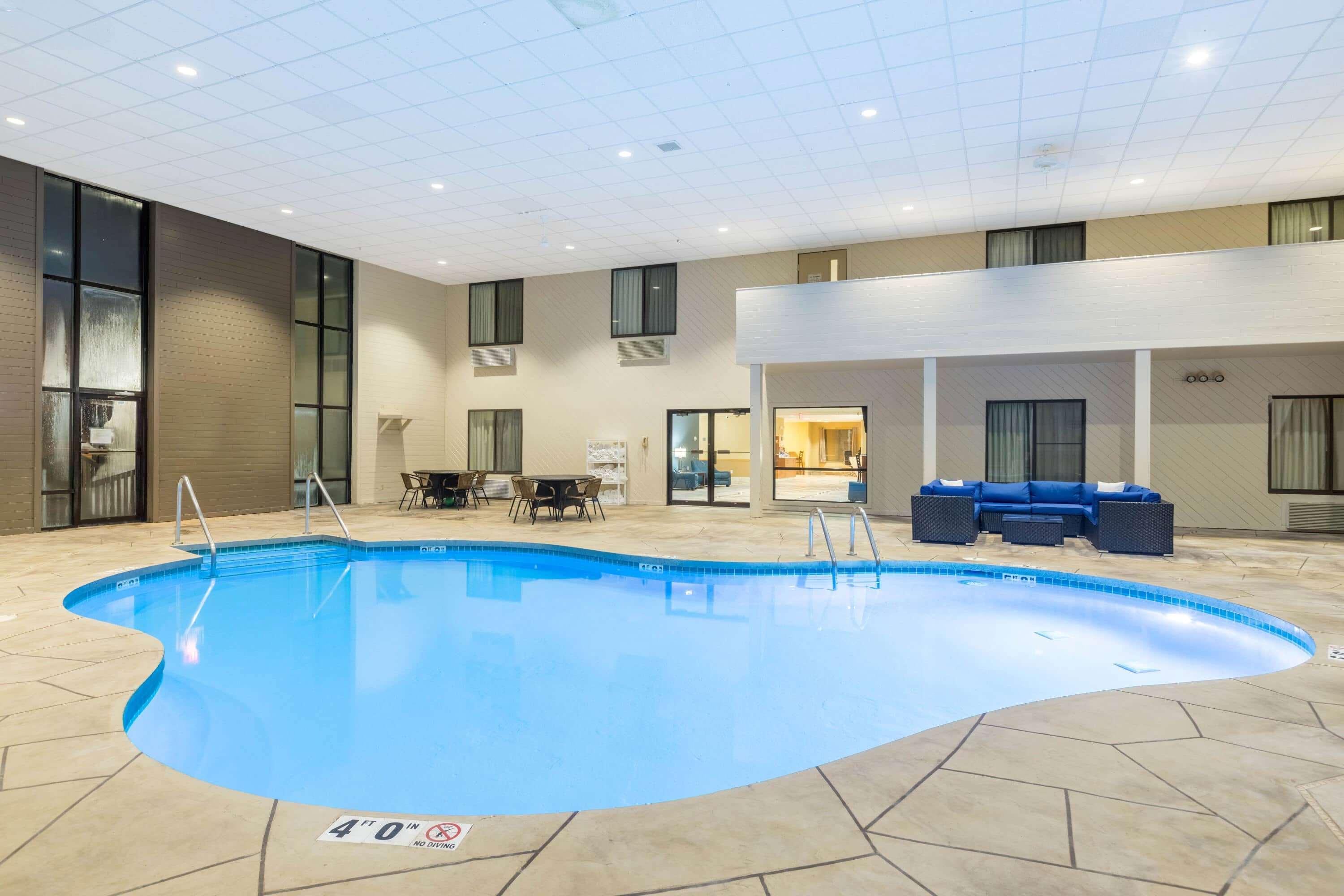 AmericInn by Wyndham Prairie du Chien Exterior foto