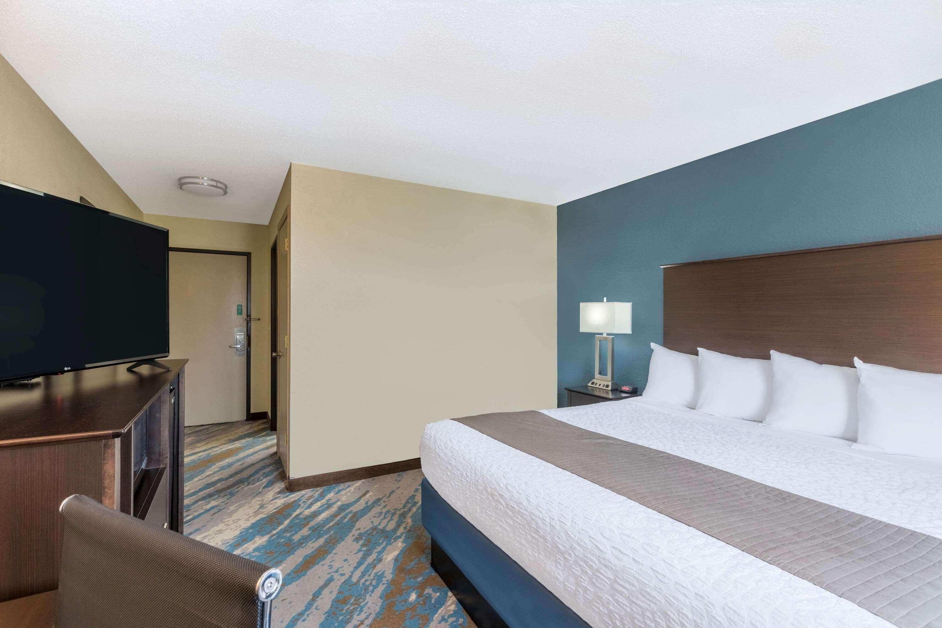 AmericInn by Wyndham Prairie du Chien Exterior foto