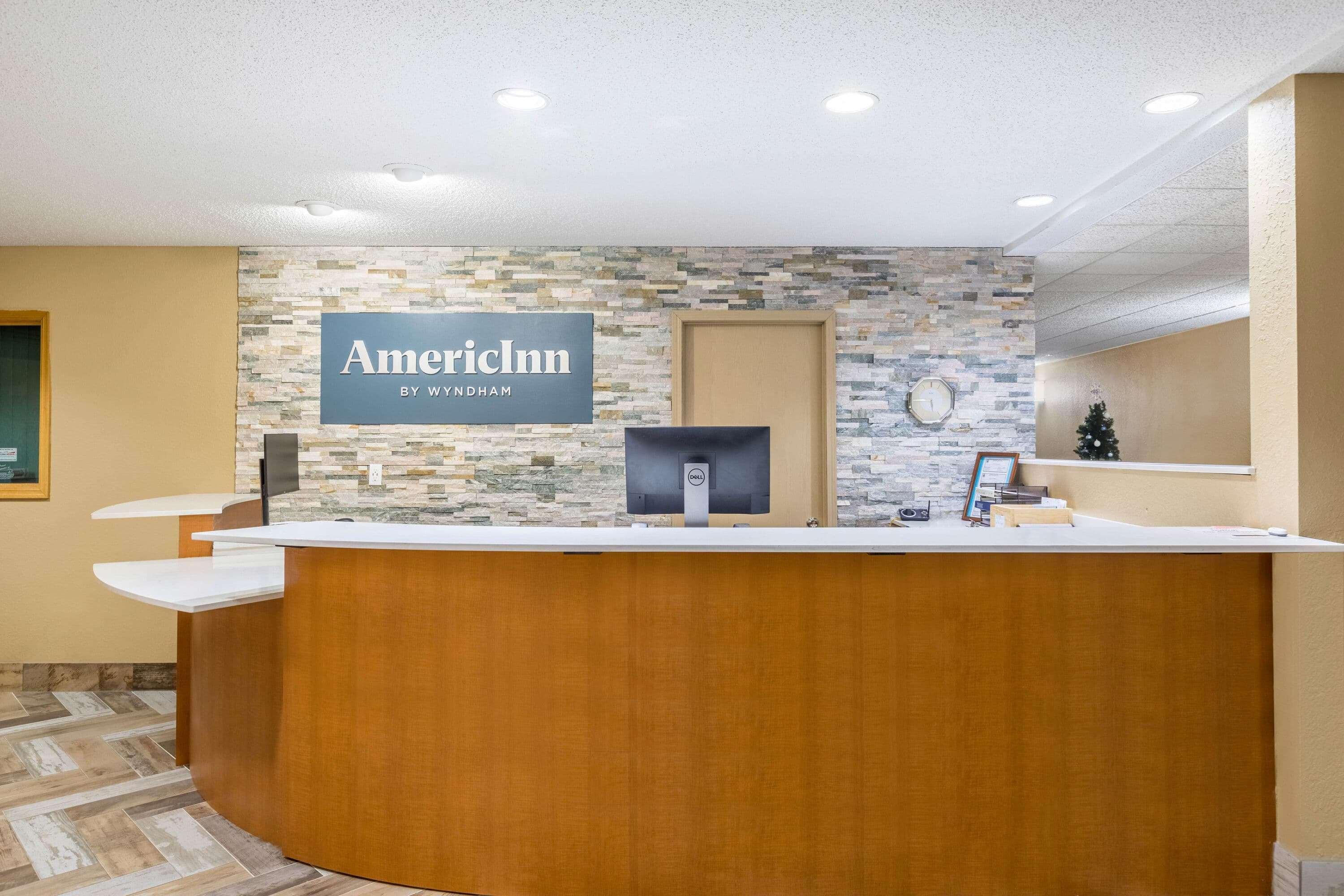 AmericInn by Wyndham Prairie du Chien Exterior foto