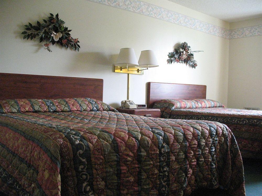 AmericInn by Wyndham Prairie du Chien Exterior foto