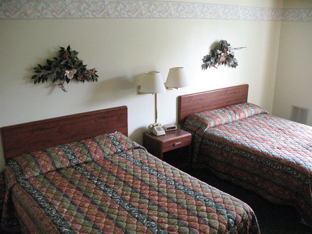 AmericInn by Wyndham Prairie du Chien Exterior foto