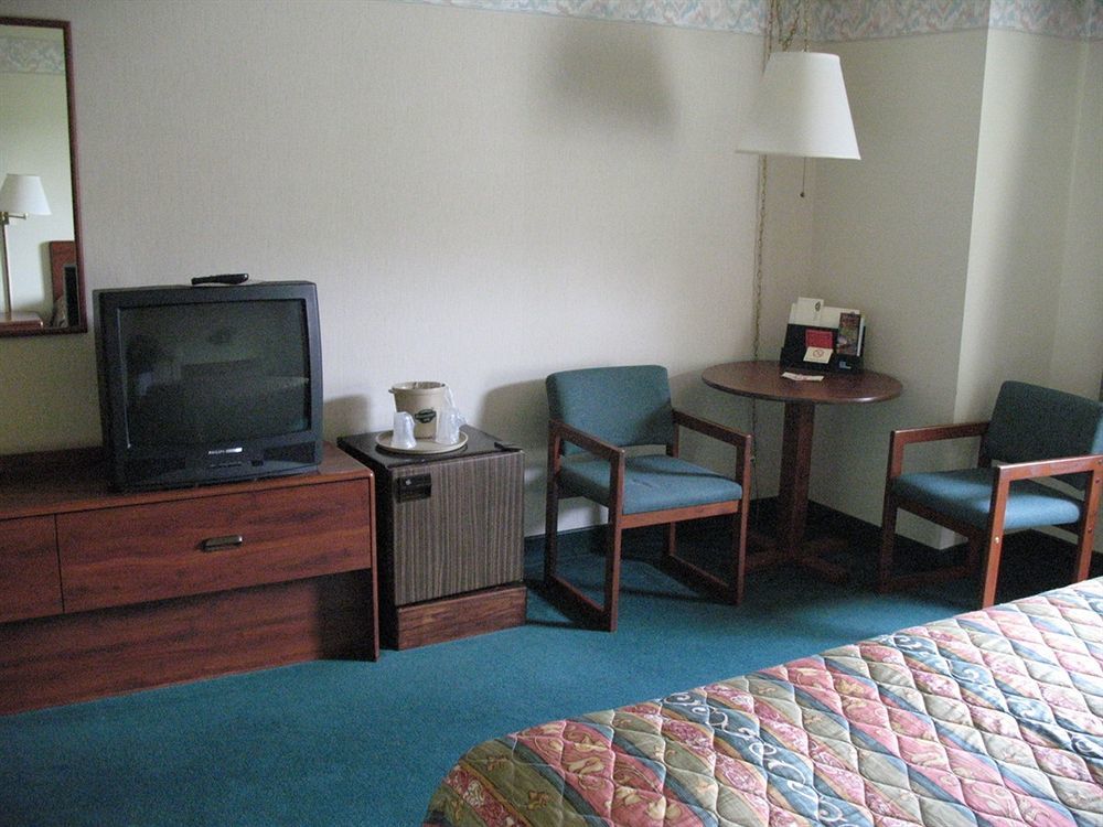 AmericInn by Wyndham Prairie du Chien Exterior foto