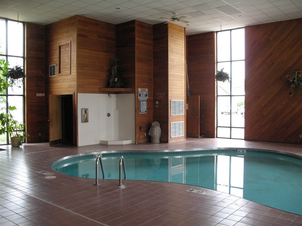 AmericInn by Wyndham Prairie du Chien Exterior foto