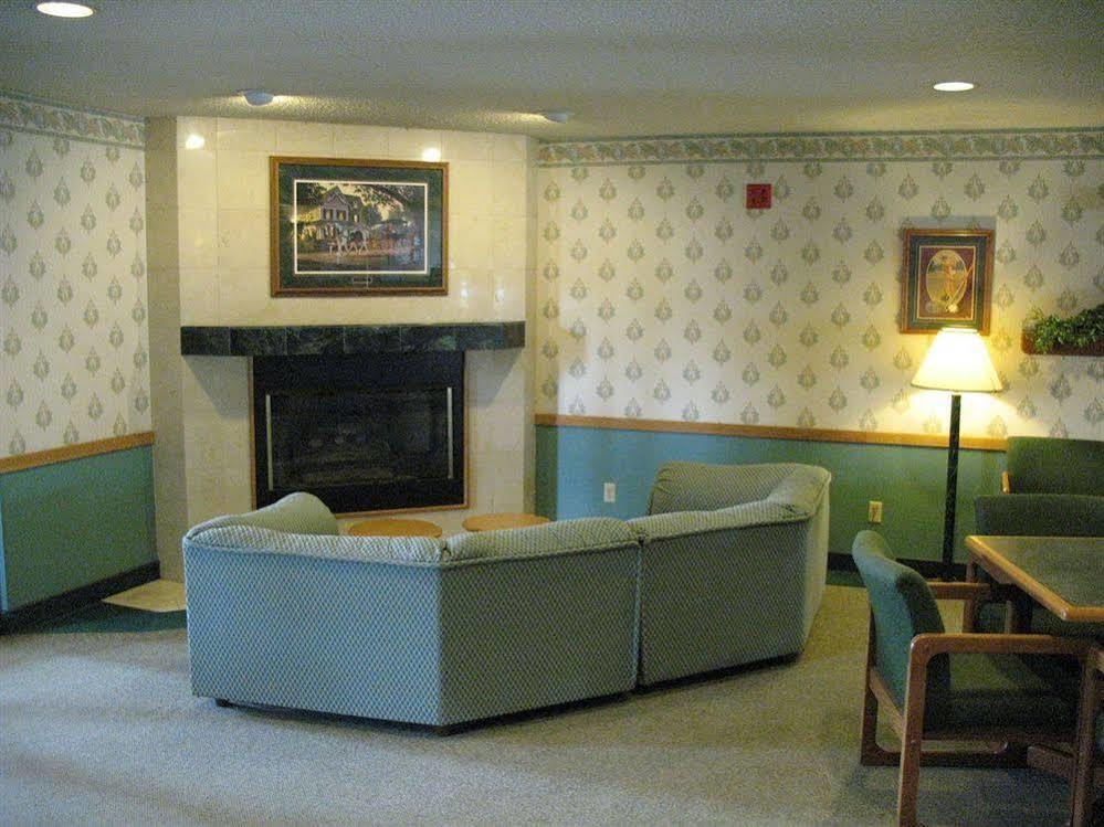 AmericInn by Wyndham Prairie du Chien Exterior foto