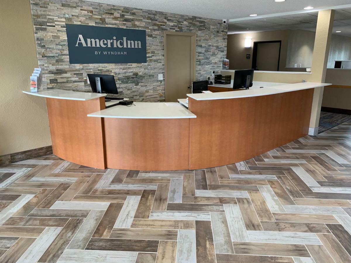 AmericInn by Wyndham Prairie du Chien Exterior foto