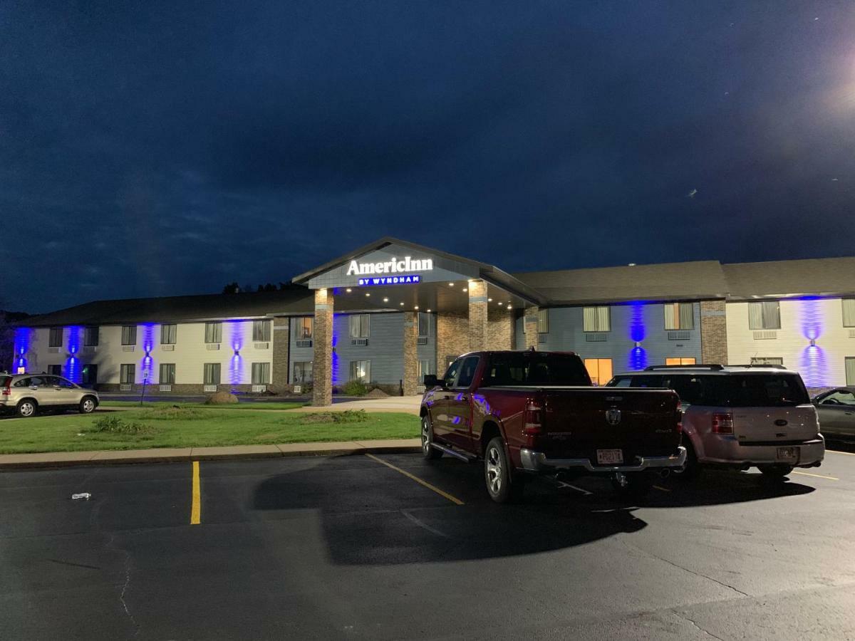 AmericInn by Wyndham Prairie du Chien Exterior foto